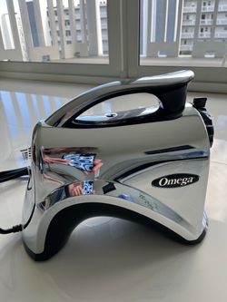 OMEGA COLD PRESS JUICER