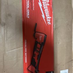 Multitool Milwaukee 