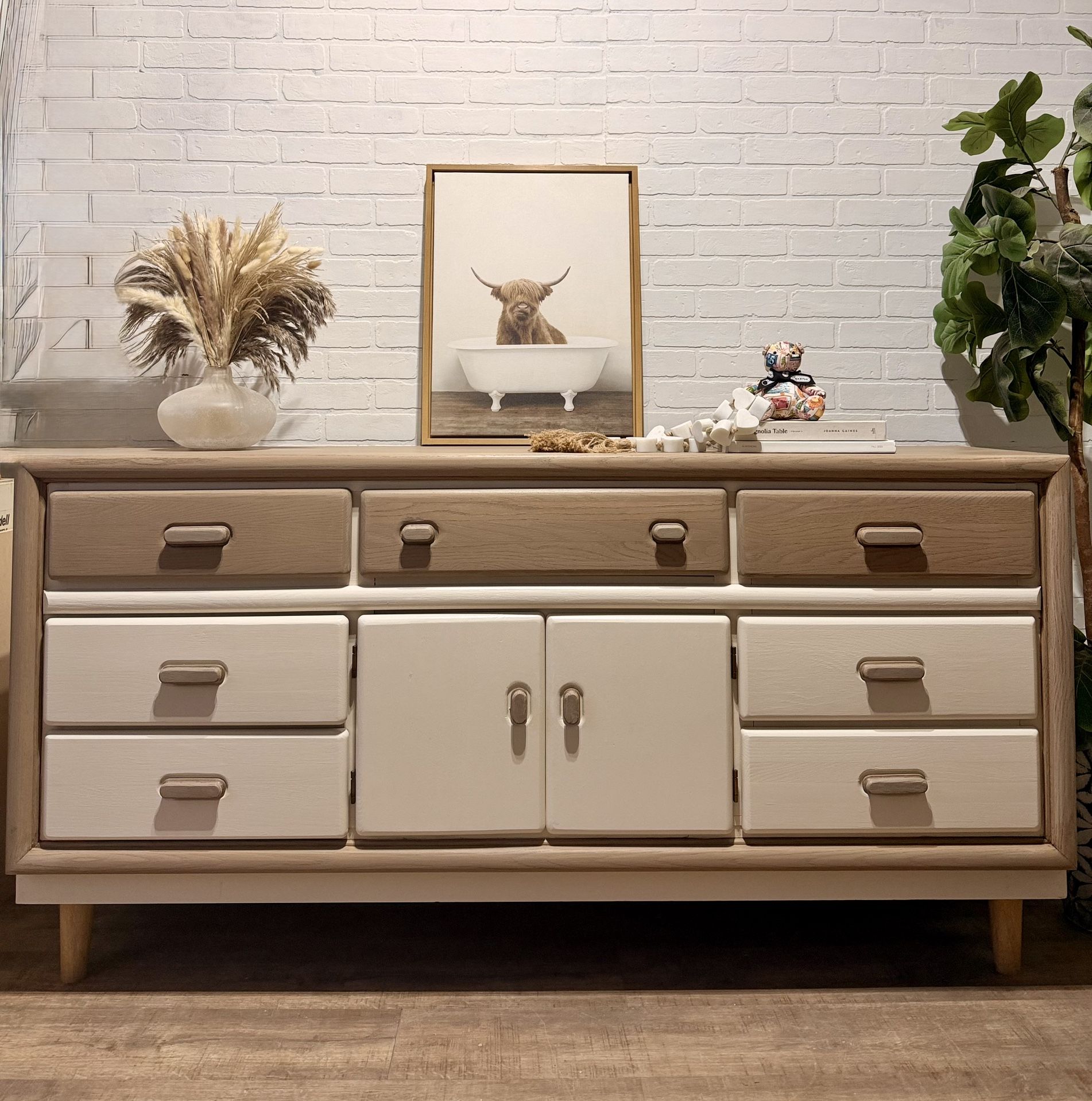 Vintage Solid Wood Dresser Mid Century Modern Style/ Natural Modern 9 Drawer