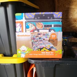 nicklelodeon TWIN sheet set "rretro casettes"