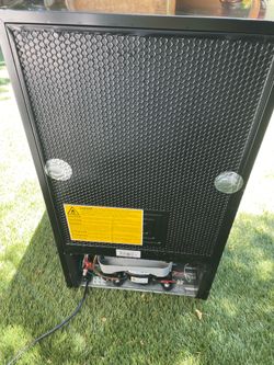Mini fridge
