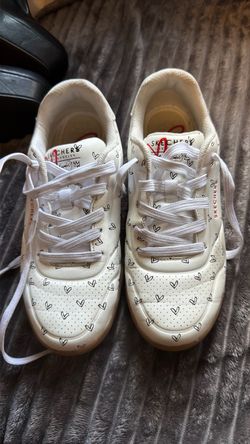 SKECHERS de Nina size 5. $5