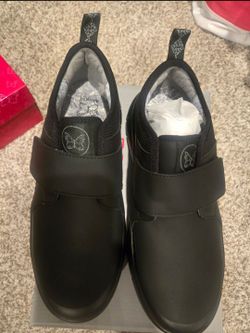 New black shoes