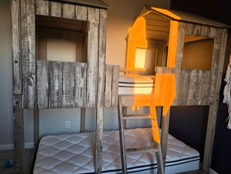 Twin over Twin Tower bunkbed