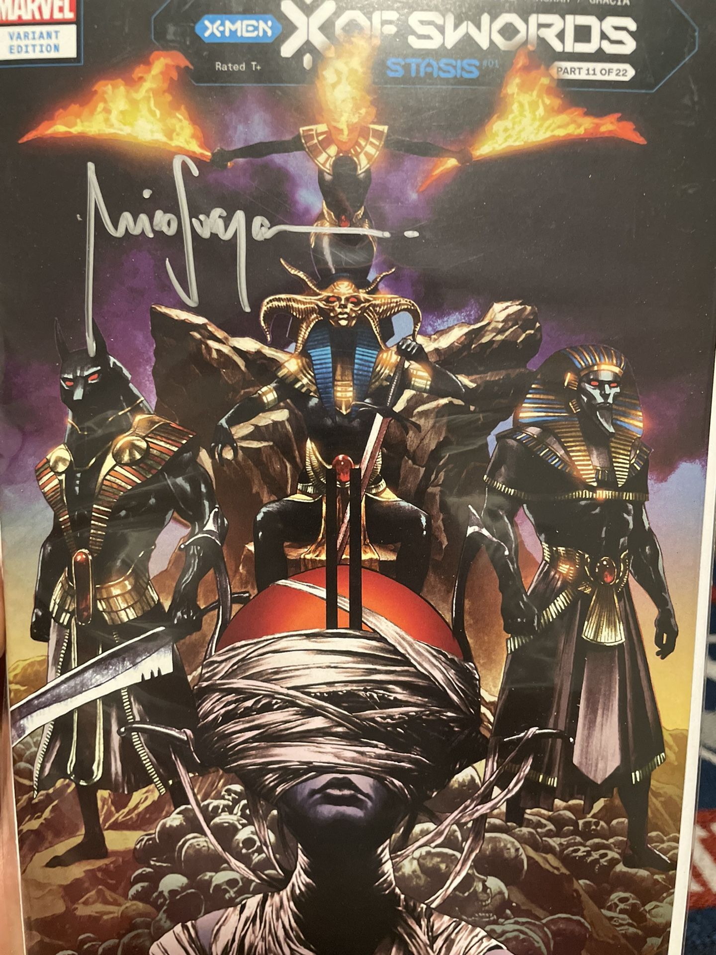 Authentic Signed Autograph MARVEL variant Edition X-men Of Swords COA Mico Suayan