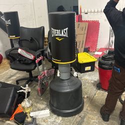 Everlast Kickboxing Station
