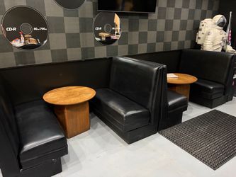 Restaurant booths  (4)