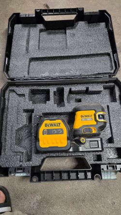 DEWALT 20V MAX Cordless Green Cross-Line Laser