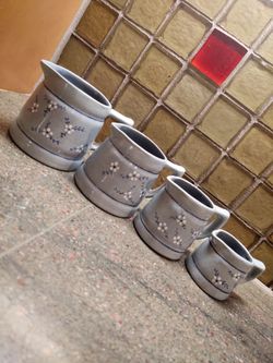 Vintage Folk Art Ceramic Measuring Cups