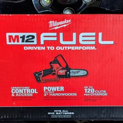 Milwaukee Chainsaw With Battery