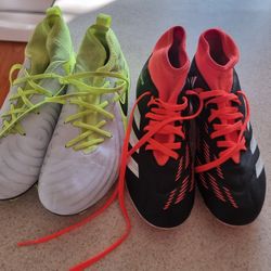 Soccer shoes 