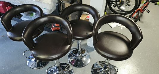 Bar Chair/Stools 