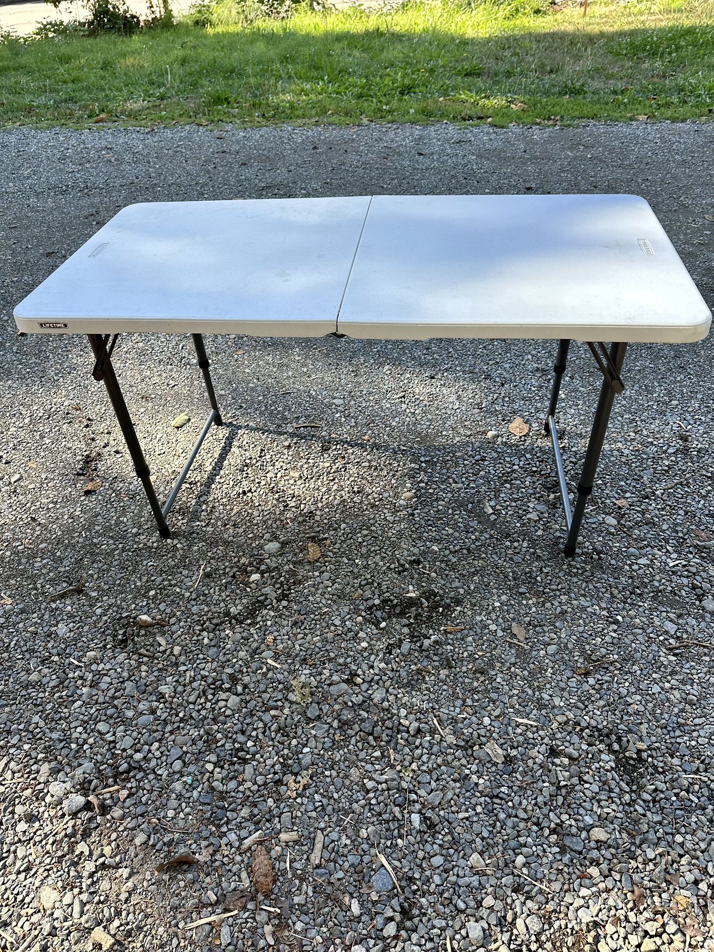 Folding Table 
