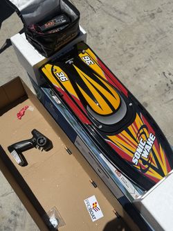 SONIC WAKE RC Speed Boat like new