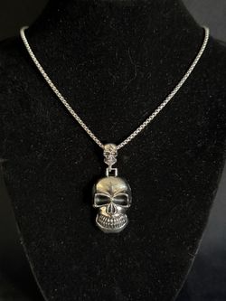 Halloween Silver Skull Pendant Necklace