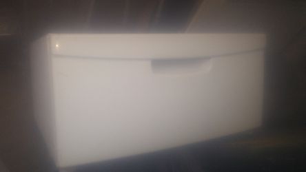 I have one washer or dryer pedestal White in perfect condition $85 compare that to new this one is like new