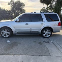 2003 Lincoln Navigator