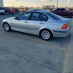 2003 BMW 325i