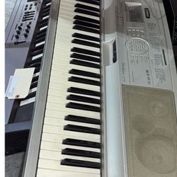 Yammaha  ..DGX-500

 Portable Grand Piano 