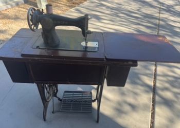 Antique Singer Sewing Machine table vintage