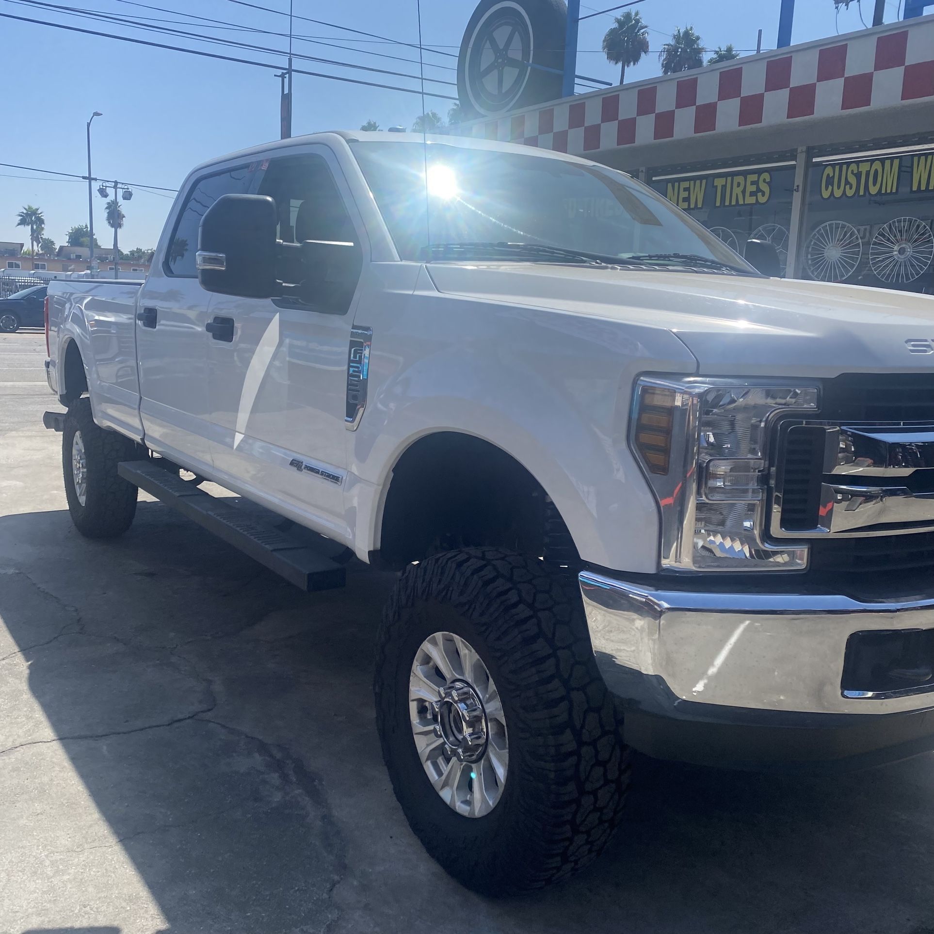 Lift Kits For Trucks 1500 Chevy GMC Ram F150 Tacoma Jeep Up to 7” Professional Installation 