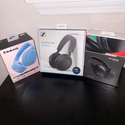 Bundle of 3 brand new headphones