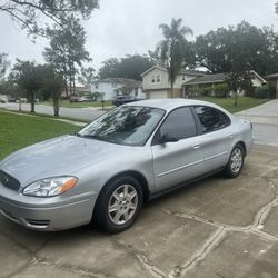 2006 Ford Taurus