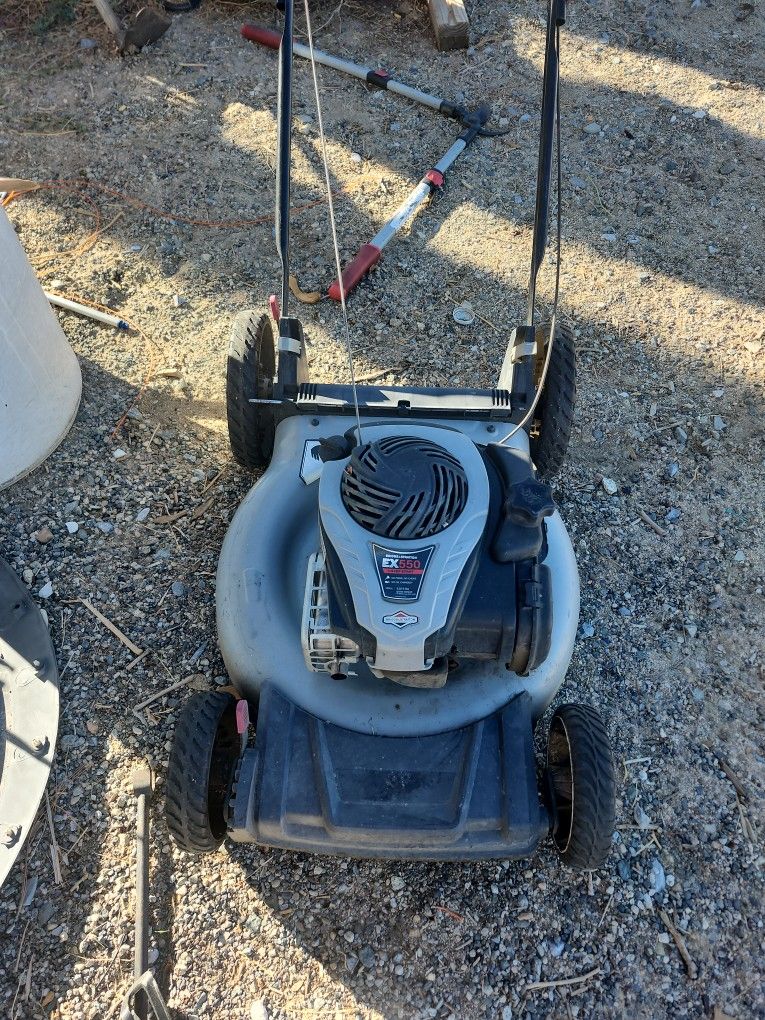Briggs and stratton x 5501 step start lawn mower