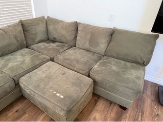 Olive green Couch set amazing condition