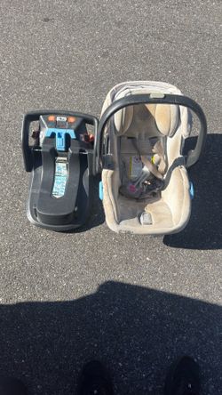 Uppa and Nuna Carseat