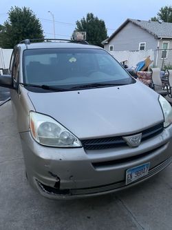 2004 Toyota Sienna