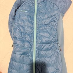 Women’s jackets each $15 and Zara coat $10