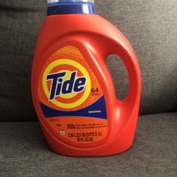 Lot of 5 Tide laundry detergent