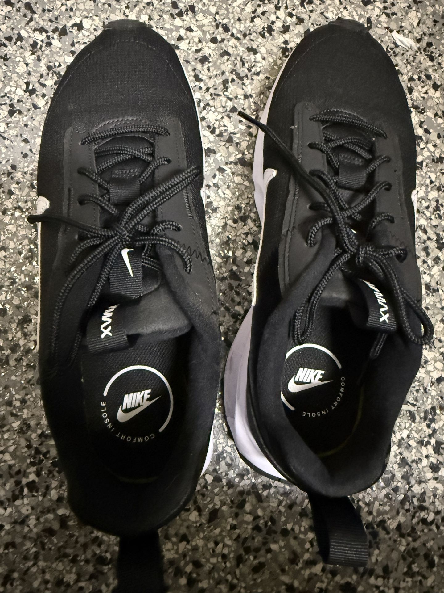 Nearly-new black Nike Air Max shoes