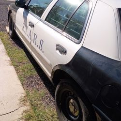 2000 Ford Crown Victoria