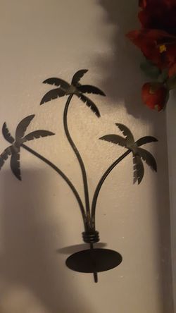 Metal palm tree candle holder