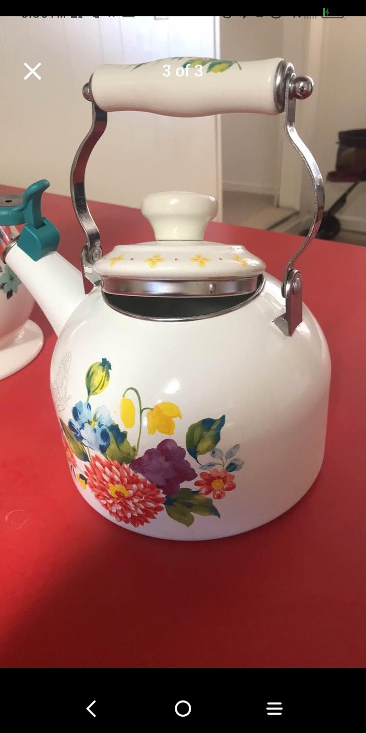 Pioneer Woman Kettle
