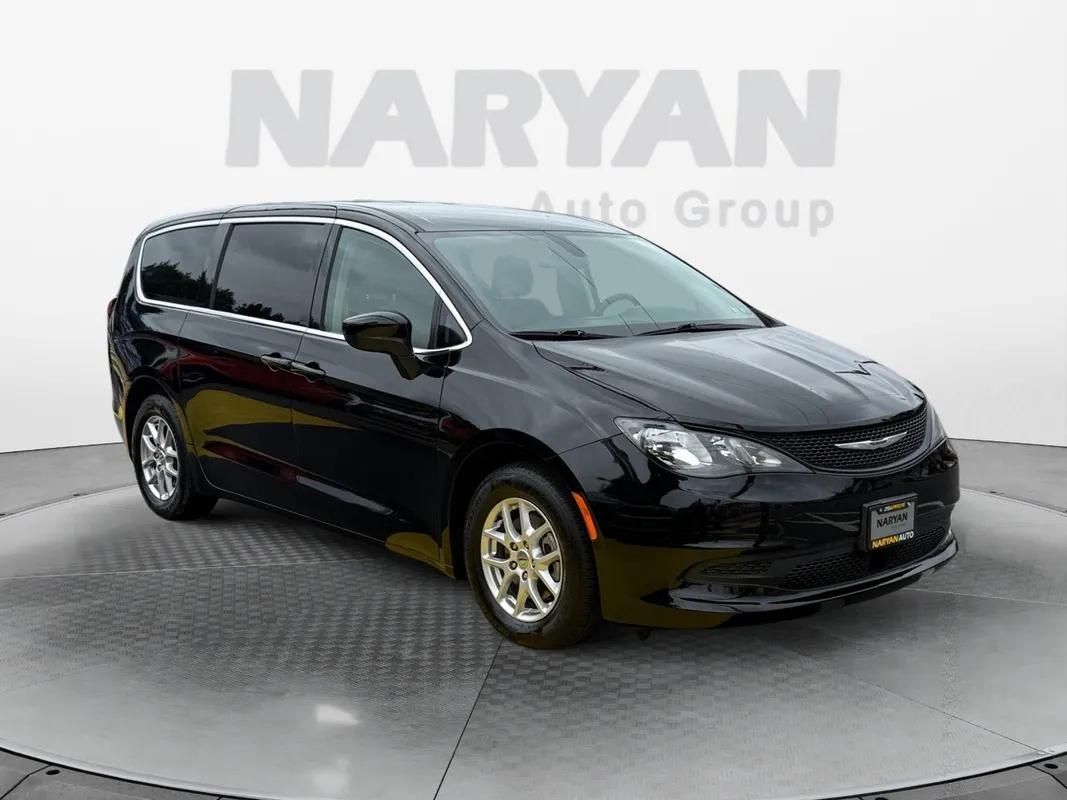 2021 Chrysler Voyager