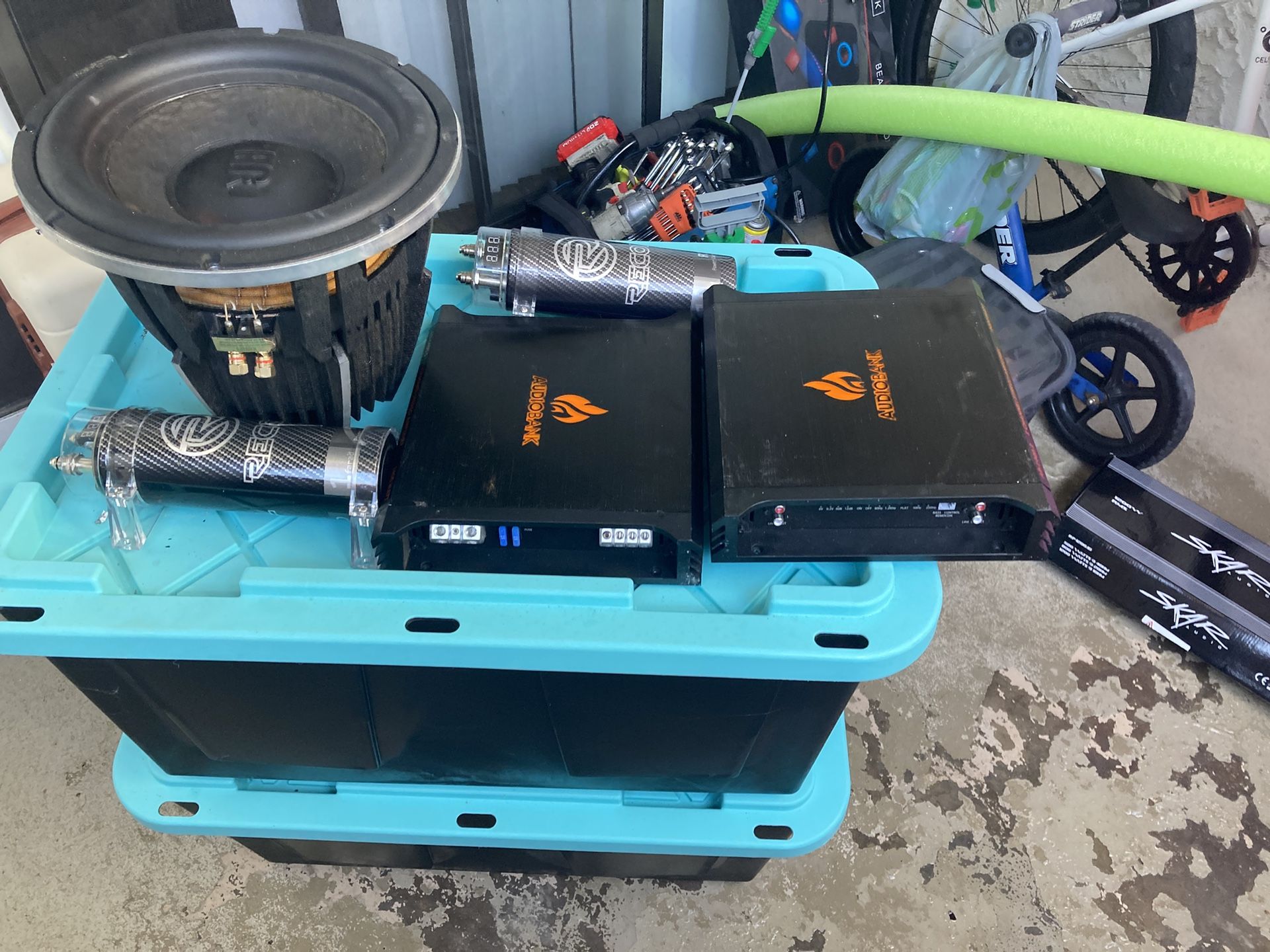 Car Audio Amps Sub And Capacitors