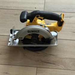 DeWalt 20V MAX 6-1/2" Circular Saw