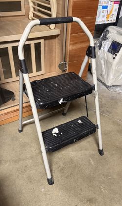 Gorilla 2 Step Ladder