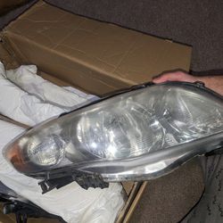 2010 Toyota Corolla Headlights