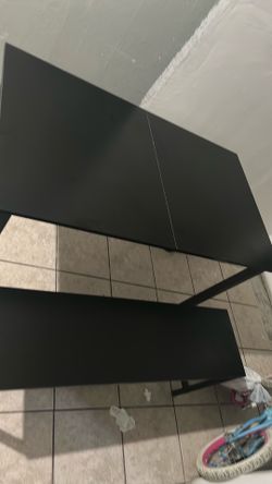 Black color table and 2 benches