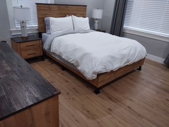 Four Piece Queen Bedroom Set With Queen Bed Frame Dresser Mirror And Night Stand On Sale Now Don't Miss