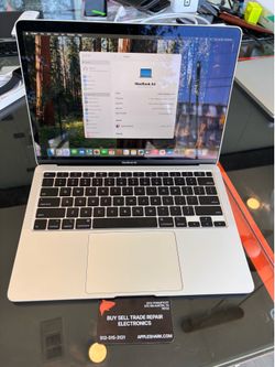 MacBook Air 13” 2020 Core-i5 8GB Ram 256SSD! 90 Day warranty! We offer financing.