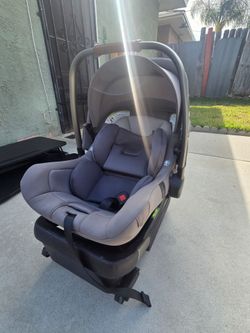 Free Infant Car Seat With Base – Clean & Great Condition
