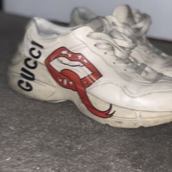 Gucci Shoes Size 42