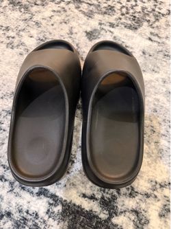 Yeezys slide onyx