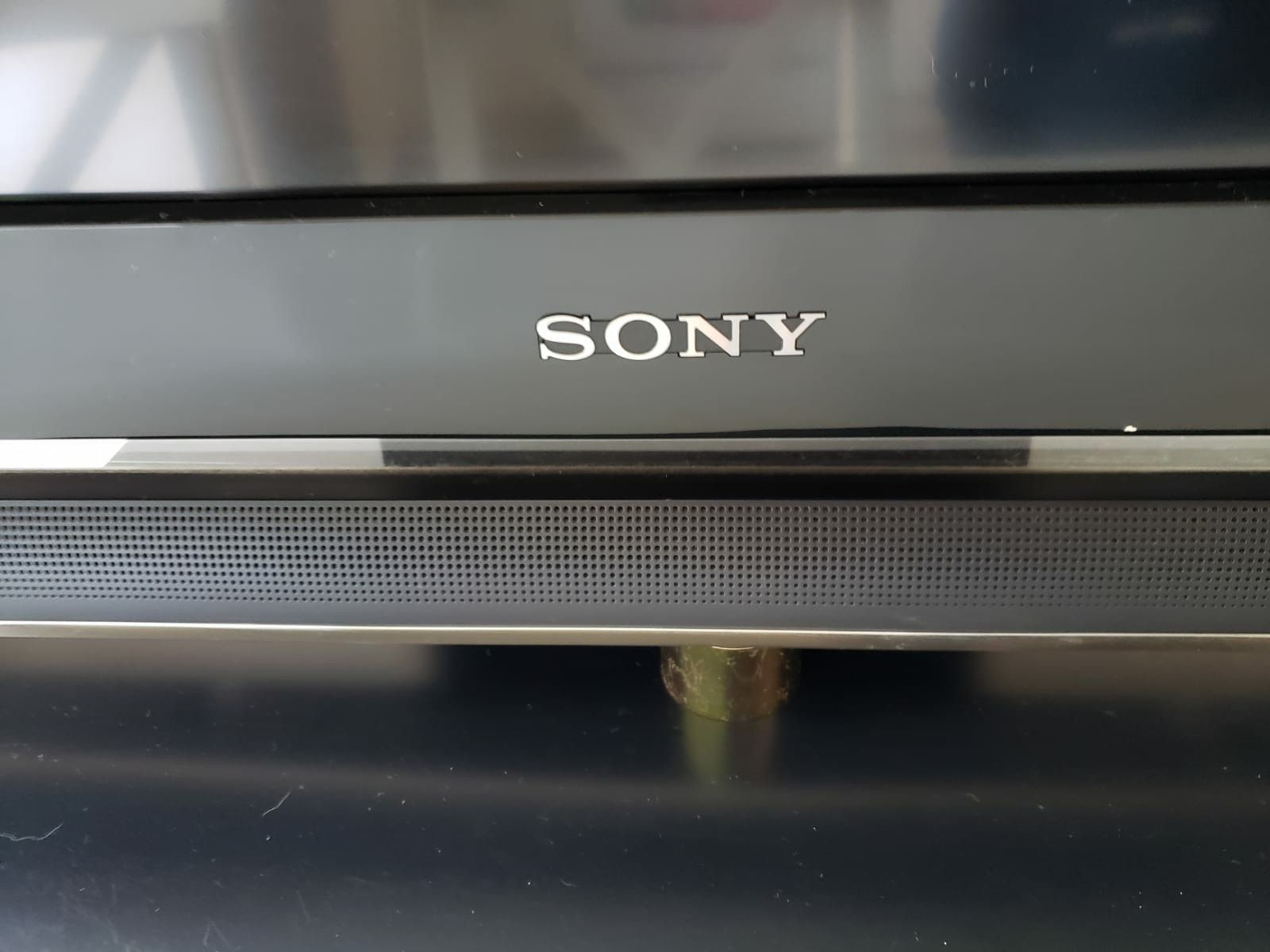 SONY BRAVIA 40" Inches 1080p HD LCD TV Model KDL40S4100 with Remote