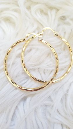 NEW GOLD PLATED HOOP EARRINGS ❤